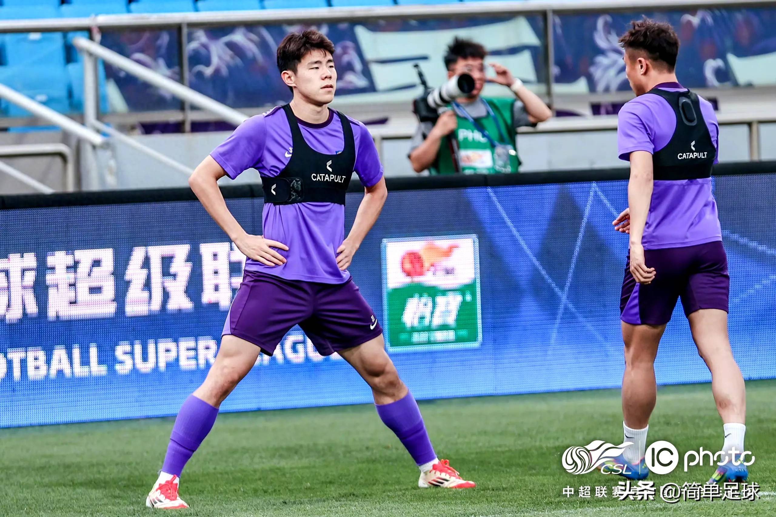 关于上海申花训练开放日，关键时刻伤情更新引欢呼，中超在即，心理建设被强调的信息-爱游戏中国